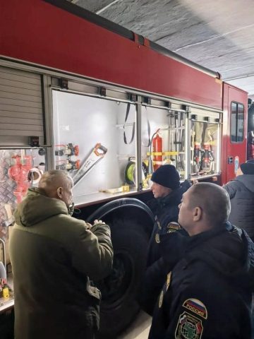 Водитель пожарного автомобиля