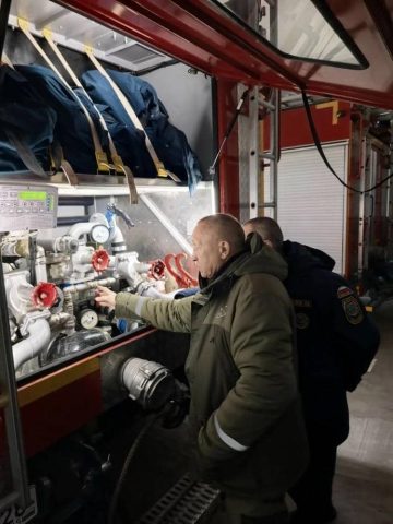 Водитель пожарного автомобиля